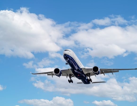Flights from Chicago to Las Vegas – A Complete Travel Guide